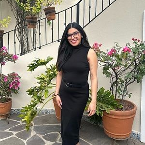 Meet your Posher, Yesenia